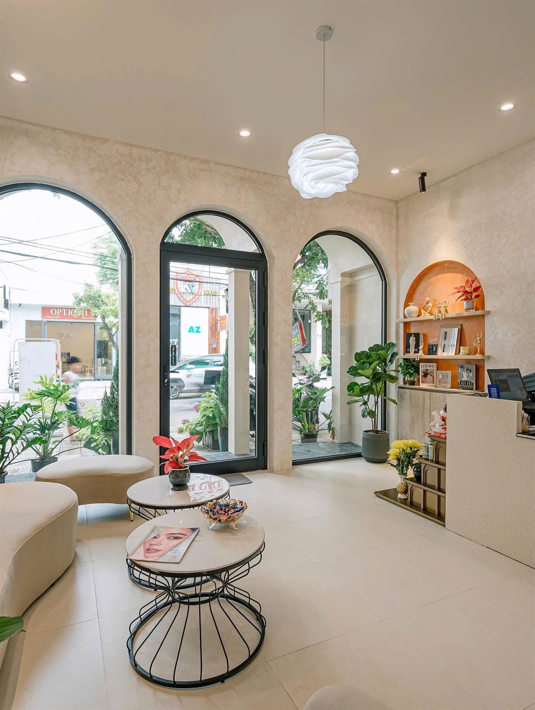 Inside Trang Mi Lashes & Brows